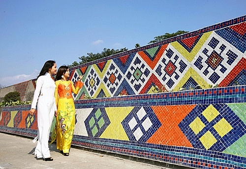 Những con đê giữa lòng thành phố nhung con de giua long thanh pho