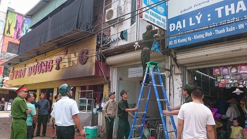 ha noi gan 100 bien hieu bang quang cao vi pham da bi xu ly thao do