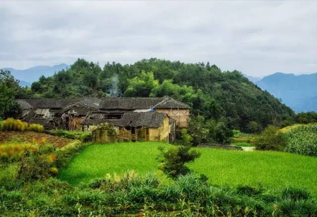 ghe tham nhung chon thien duong ha gioi xung quanh thuong chau