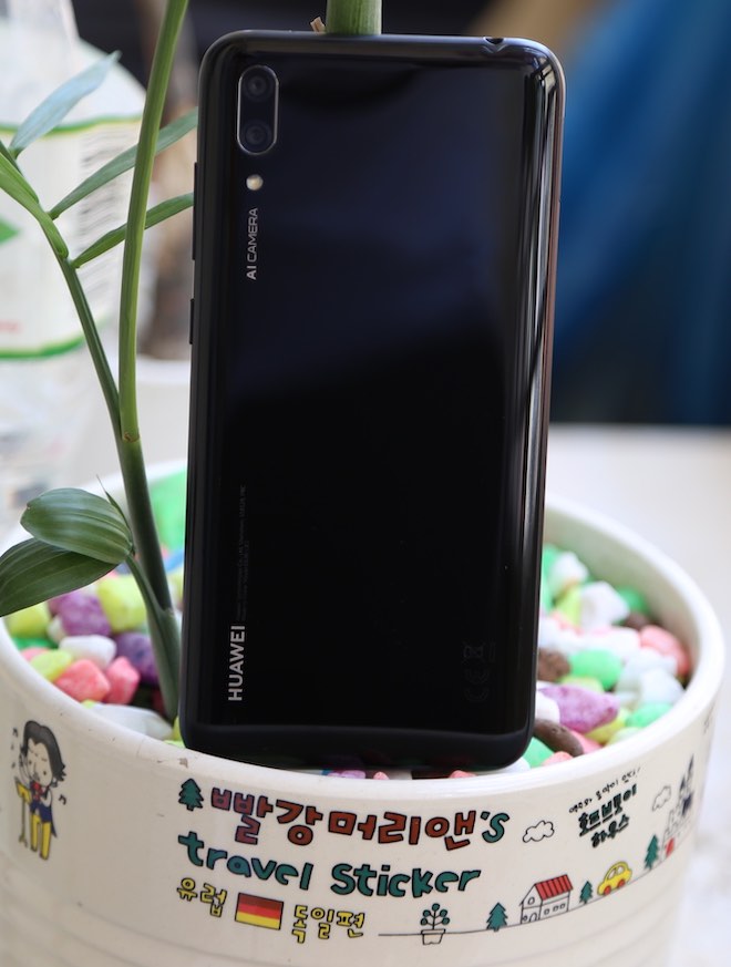 tren tay huawei y7 pro 2019 voi man hinh giot nuoc pin trau chip rong