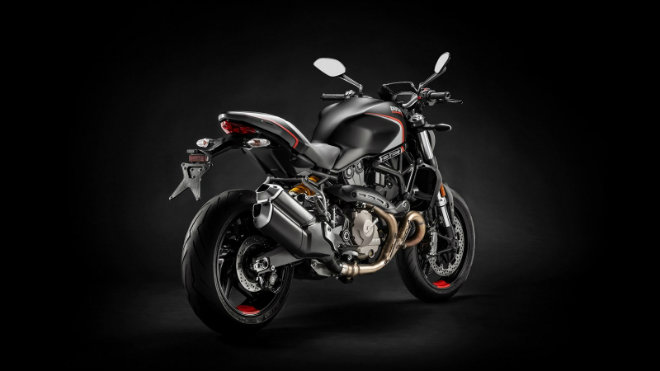 2019 ducati monster 821 stealth manh thu tang hinh bi an