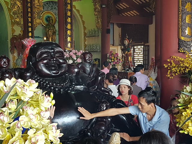 mung 1 tet am ap dan da nang no nuc di le chua linh ung son tra