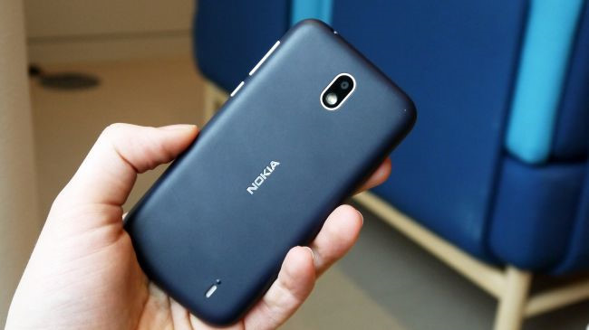 nokia 1 ra mat gia chi 85 usd dung android go