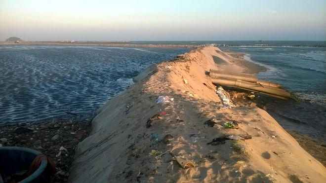 tam dung du an xa nuoc thai den ngom ra bien binh thuan