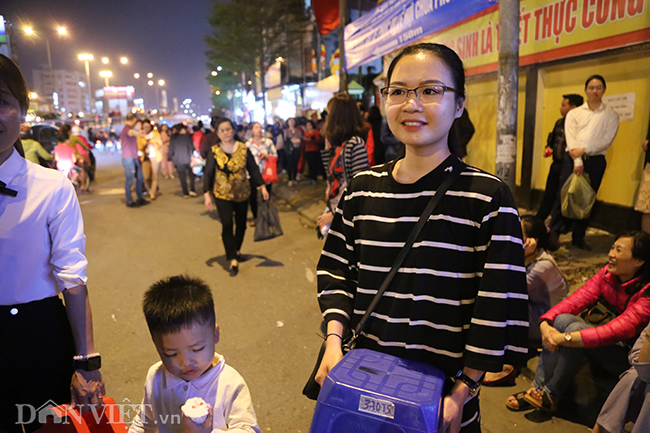 le cau an chua phuc khanh ngan nguoi ngoi tran duong chen lay loc