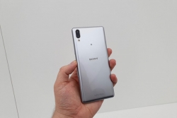 so gang galaxy s10 va sony xperia 1