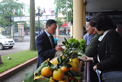 nong dan huong loi nho ung dung cong nghe cao