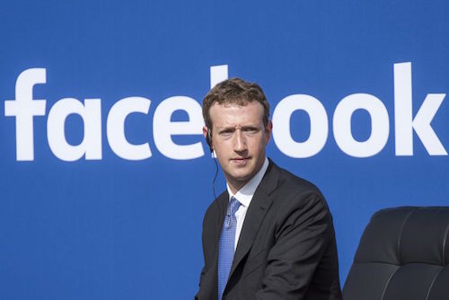 vi sao facebook bi chi trich trong scandal lo thong tin