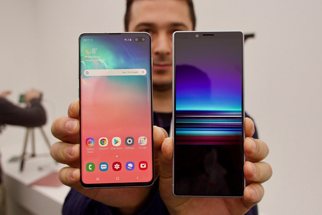 so gang galaxy s10 va sony xperia 1