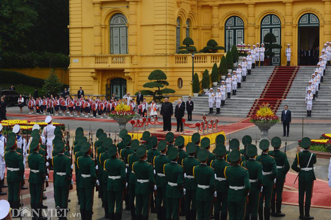 hinh anh le don ong kim jong un tai phu chu tich