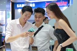 top 10 tinh nang chi loat galaxy s10 moi co iphone ao uoc