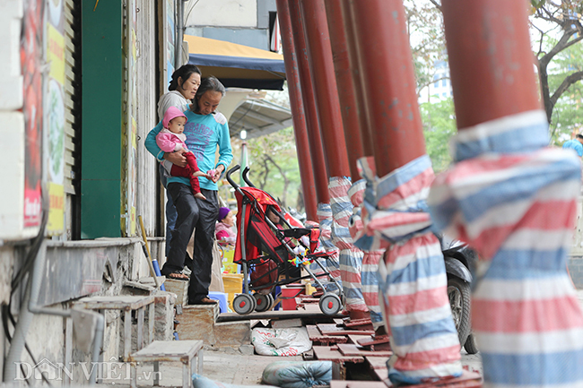 ha noi nha tren pho dao tan dong loat chong nang