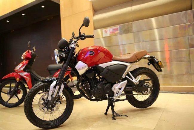 chi tiet moto moi 2019 honda cb190ss don tim phai manh