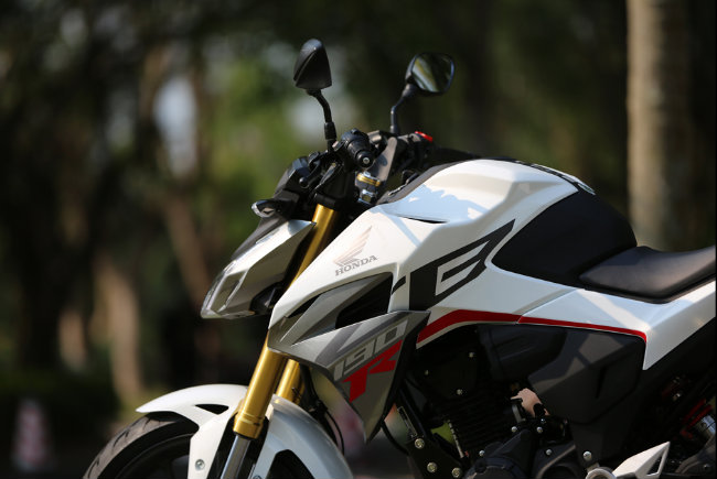 chi tiet moto 2019 honda cb190r don tim dan tap choi