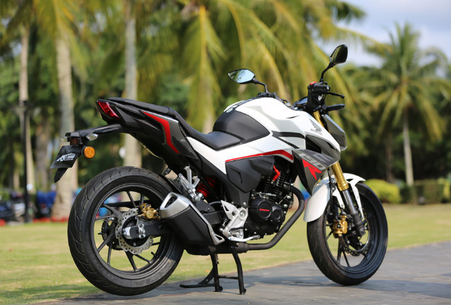 chi tiet moto 2019 honda cb190r don tim dan tap choi