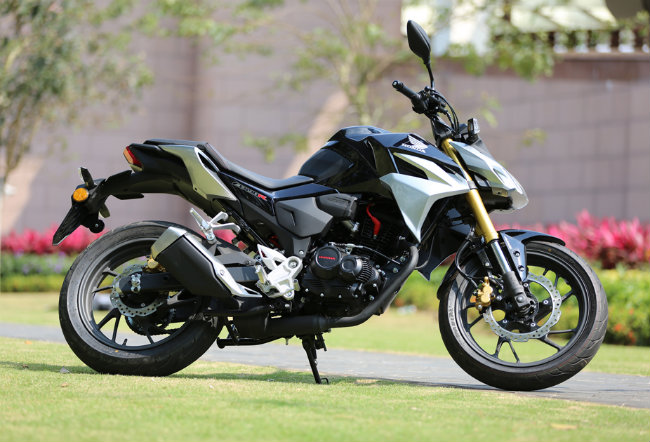 chi tiet moto 2019 honda cb190r don tim dan tap choi