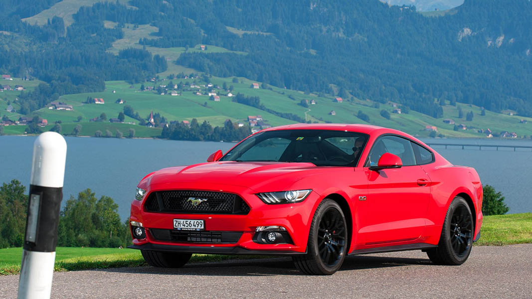ford mustang la chiec xe the thao ban chay nhat the gioi 2017
