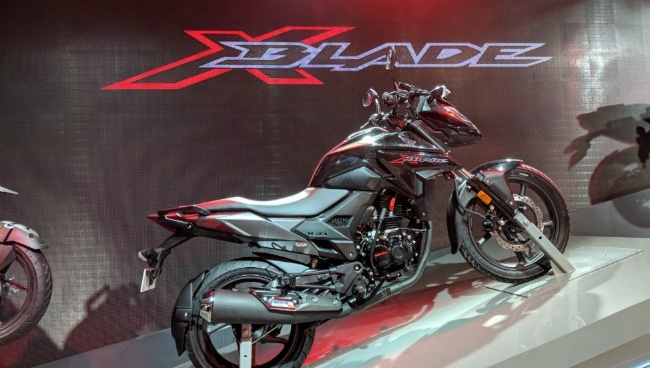 honda x blade moi sap ra mat quyet dau suzuki gixxer 155