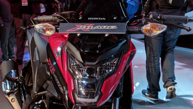 honda x blade moi sap ra mat quyet dau suzuki gixxer 155