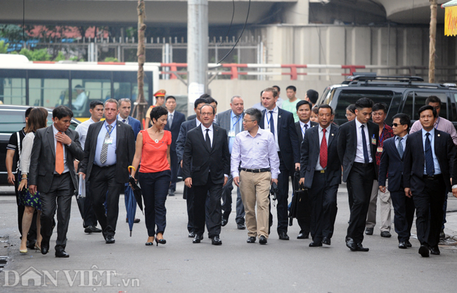 anh ha noi hoa binh qua con mat cua cac chinh khach nuoc ngoai