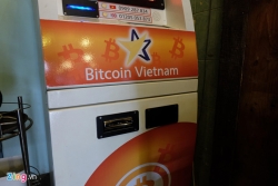 bitcoin sap cham 10000 usd trau cay lai o at ve viet nam