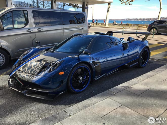 hypercar pagani huayra bc doc nhat the gioi bat ngo xuat hien tren pho