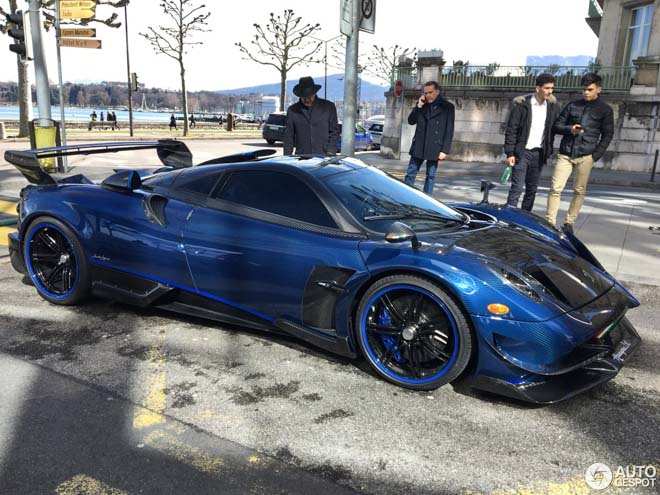 hypercar pagani huayra bc doc nhat the gioi bat ngo xuat hien tren pho