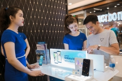 galaxy a6a6 smartphone tam trung so huu nhieu tinh nang cao cap