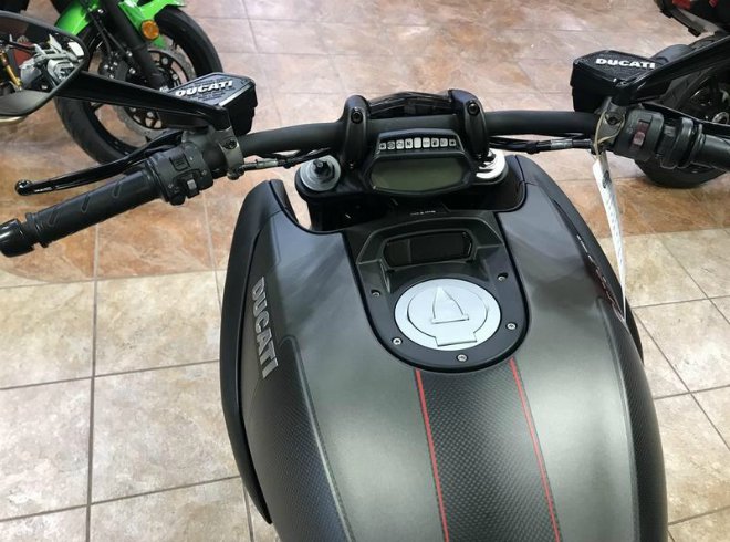 nong sieu xe ducati diavel doi 2018 giam soc gan 200 trieu dong