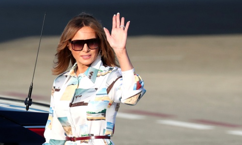 melania dien vay gan 4000 usd khi den nhat ban