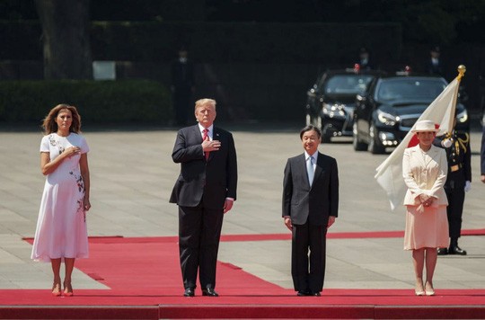 den nhat ban ong trump gay ap luc cat giam thang du thuong mai