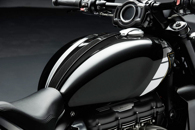 man nhan truoc ve dep day dung manh cua 2020 triumph rocket 3 tfc