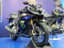 yamaha mt 15 2019 voi 3 tuy chon mau moi ve den cac dai ly