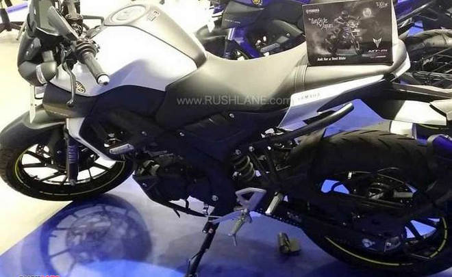 yamaha mt 15 2019 voi 3 tuy chon mau moi ve den cac dai ly