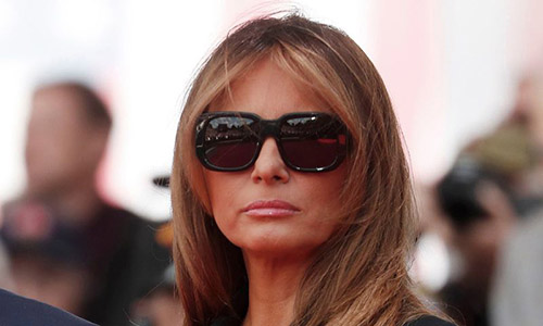 melania bi chi trich vi deo kinh den tai le tuong niem cuoc do bo normandy