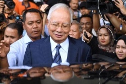 cuu thu tuong malaysia najib bi to tieu 800000 usd trong mot ngay