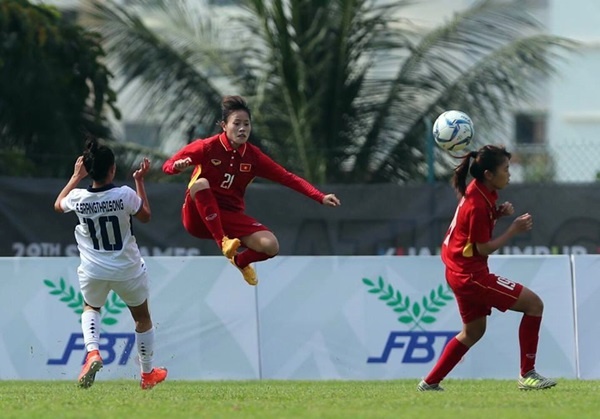 viet nam chia diem thai lan trong tran chung ket som bong da nu sea games