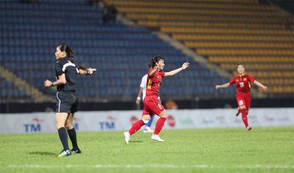 de bep malaysia viet nam vo dich bong da nu sea games