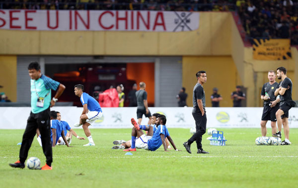 thu mon dam bong vao luoi nha malaysia nhin thai lan vo dich sea games