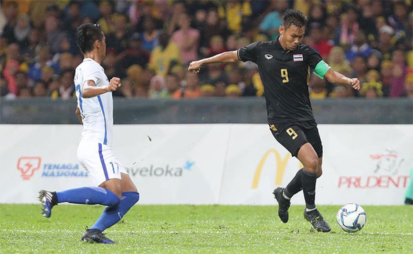 thu mon dam bong vao luoi nha malaysia nhin thai lan vo dich sea games