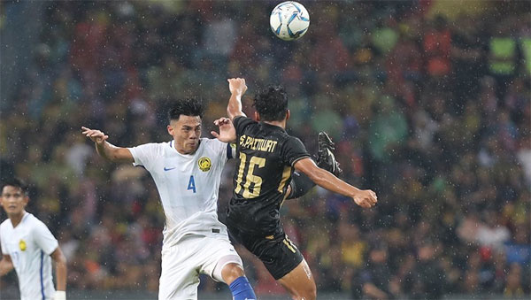 thu mon dam bong vao luoi nha malaysia nhin thai lan vo dich sea games