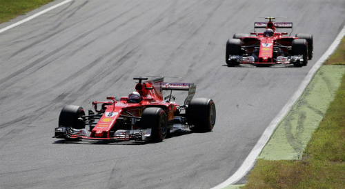 mercedes dai thang tren san nha ferrari hamilton soan ngoi vettel