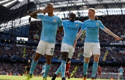 trung ve toa sang man city de bep feyenoord