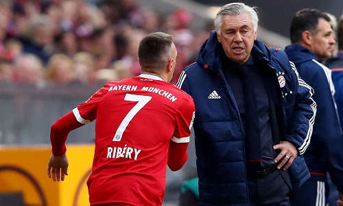 nam cau thu bayern khien ancelotti bi mat ghe