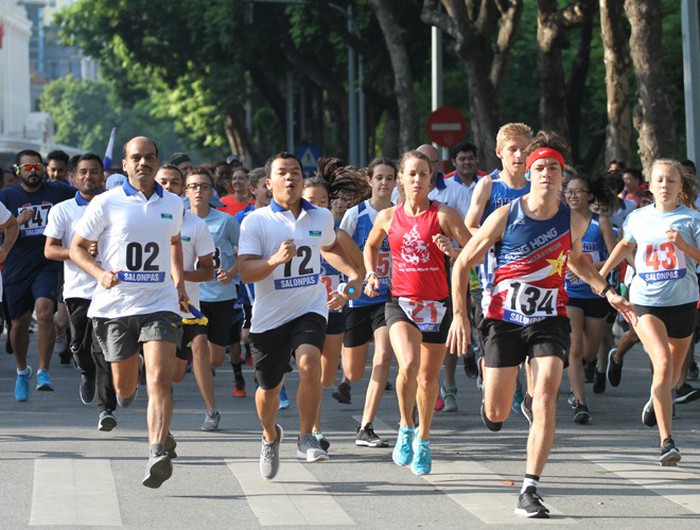 Hà Nội: 1.500 người chạy Vì hòa bình năm 2019 ha noi 1500 nguoi chay vi hoa binh nam 2019