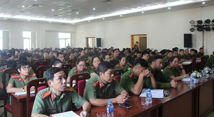 tap huan cong tac bao ve bi mat nha nuoc cho gan 1000 can bo chien sy