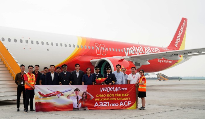 kham pha tau bay a321neo acf 240 dau tien cua vietjet air