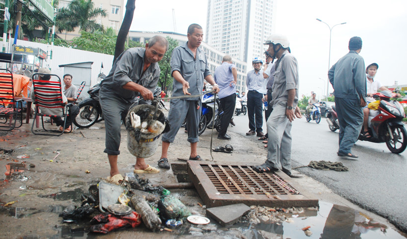 duong nguyen huu canh ngap nhu song du sieu may bom no thu pham la ai