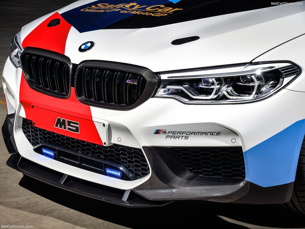 bmw m5 xe dan duong chinh thuc cua giai dua motogp