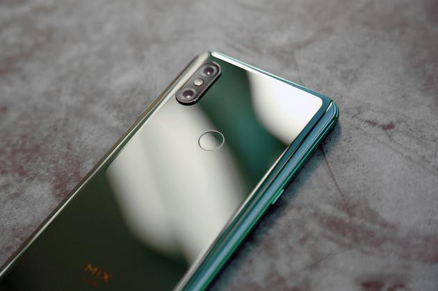 chi tiet xiaomi mi mix 3 man hinh tran vien camera truot bang tay